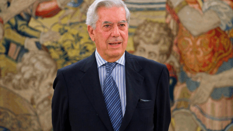 Muere el escritor y Premio Nobel de Literatura, Mario Vargas Llosa, a los 89 años