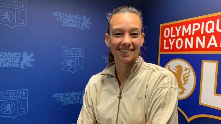Christiane Endler es galardonada por cuarta vez como la mejor portera de la liga francesa de fútbol femenino
