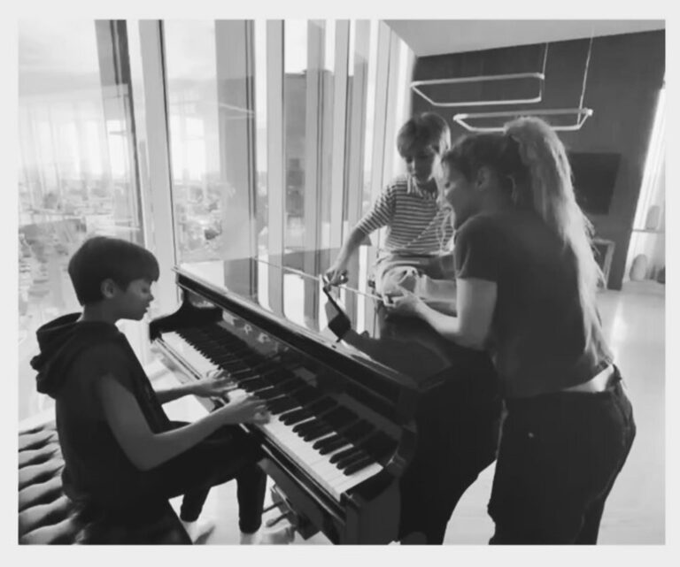Hijos de Shakira debutan en la música con 