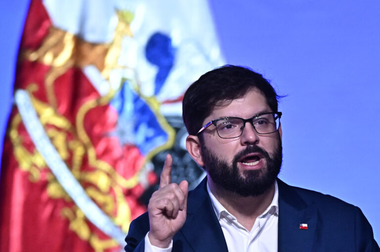 Presidente Boric justifica la retirada de agregados miliares de Israel: “Se trata de humanidad”