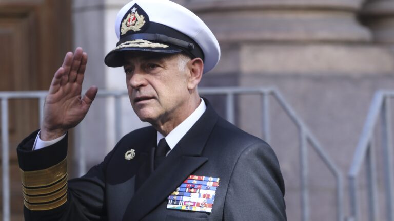Día de las Glorias Navales: Almirante De la Maza se despide con emotivo mensaje en su última conmemoración