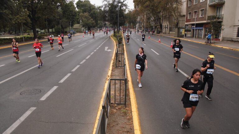 ¿Lloverá durante la Maratón de Santiago? Esto dice el pronóstico para el domingo 18 de mayo