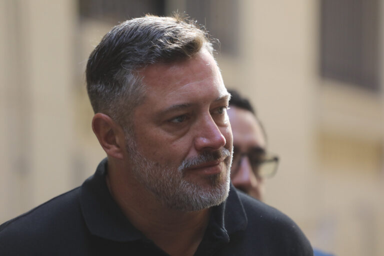 Alcalde Sichel sufre millonario robo en su casa: Ladrones sustrajeron cerca de 15 millones de pesos en especies