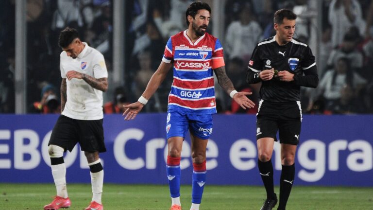 Fortaleza prohibirá ingreso al estadio a hinchas de Colo Colo que hayan comprado entradas para el partido por Libertadores