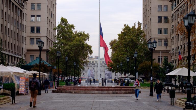 ¿Cómo prepararse para la lluvia en Santiago?: Recomendaciones de seguridad