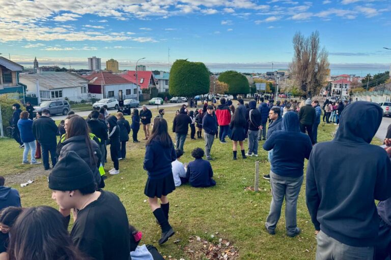 Geofísico advierte sobre peligro del tsunami: “No es una marejada, es un tsunami con alta energía... capaz de causar muertes”