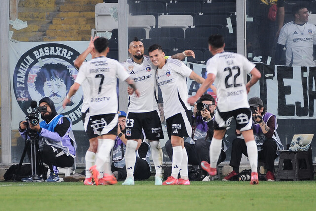 ¿Sigue Almirón? Revitalizadora goleada de Colo Colo ante Unión Española