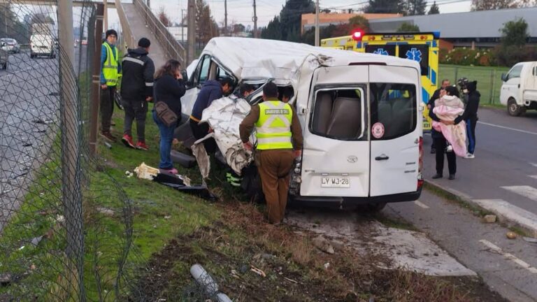 Furgón con pacientes Teletón choca en la Región del Maule: Conductor fue detenido por consumo de cocaína