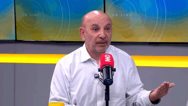 Senador Castro (PS) se opone al aborto libre y califica proyecto del Gobierno como “testimonial”: “Votaría en contra”