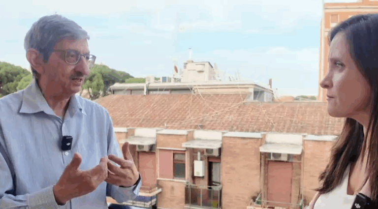 Vaticanista con 40 años de experiencia proyecta qué día se debiese elegir al nuevo Papa