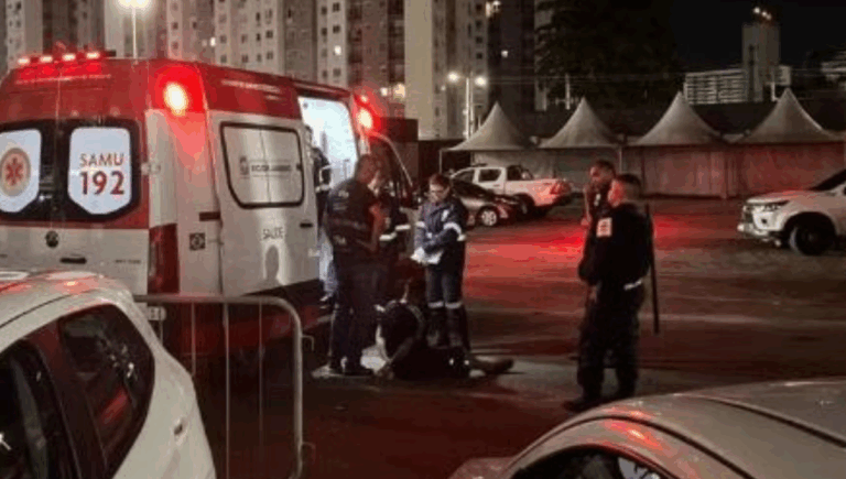 Detienen a hincha de la U en Brasil por hacer gestos racistas contra la barra de Botafogo