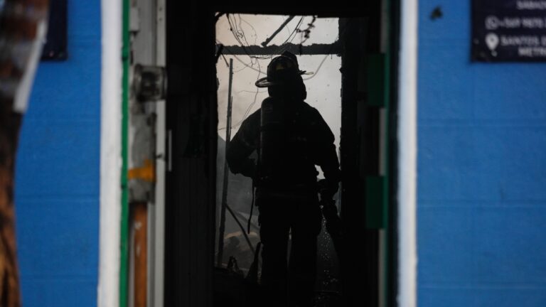 Incendio en Melipilla deja adulto mayor fallecido: Investigan causas del siniestro