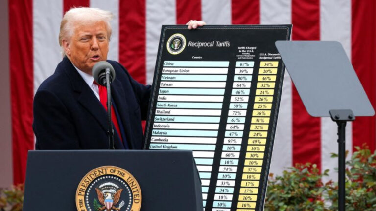 Japón rechaza acuerdo comercial con EE.UU. sin revisión de aranceles a autos y acero