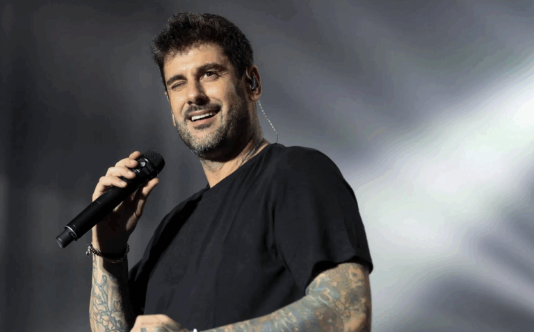 Melendi en Chile: Nueva fecha para su gira de aniversario en el Movistar Arena