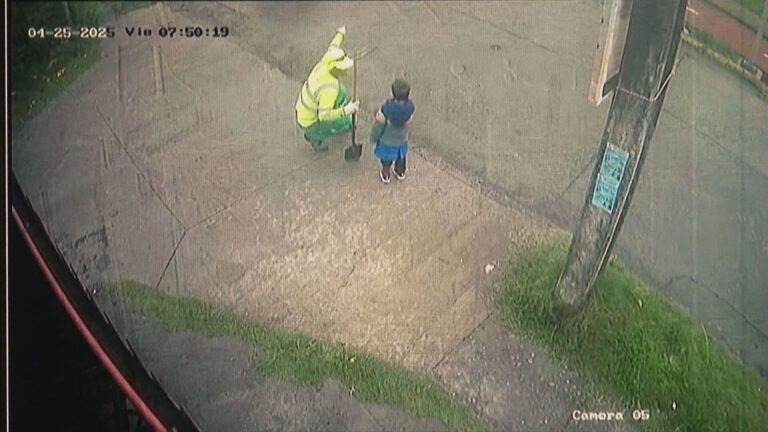 Niño de 3 años fue olvidado por furgón escolar y deambuló solo por las calles de Hualpén: Familia se enteró por redes sociales