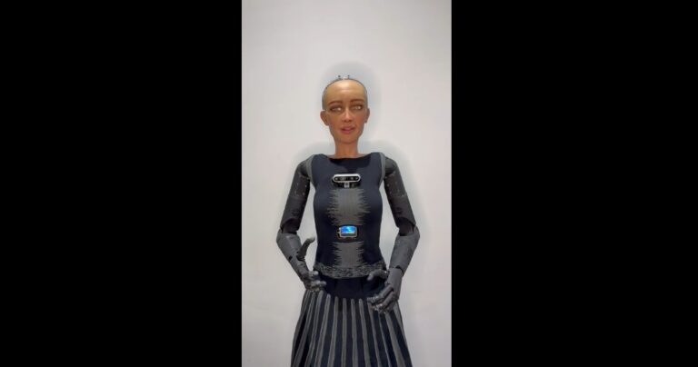 Por primera vez en Latinoamérica: Llega a Chile RIA, la humanoide que desafía nuestra relación con la inteligencia artificial