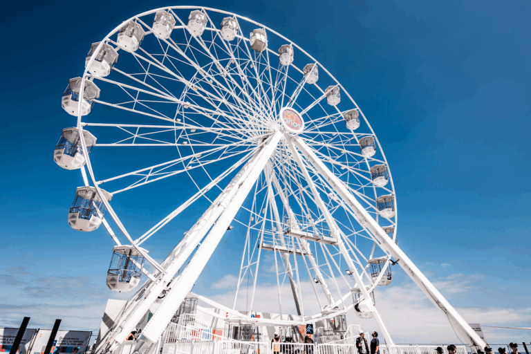 Santiago desde las alturas: La Gran Rueda se instala en la capital estas vacaciones de invierno 2025