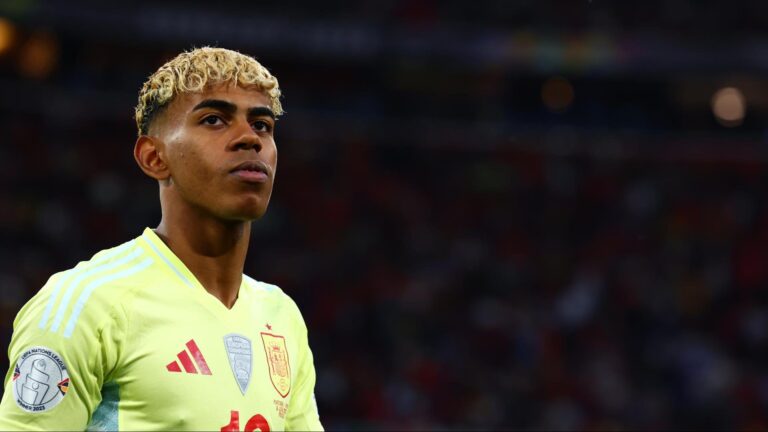 Un año sin entrar a partidos y 30 horas de tareas socioeducativas a menor de edad por insultos racistas contra Lamine Yamal