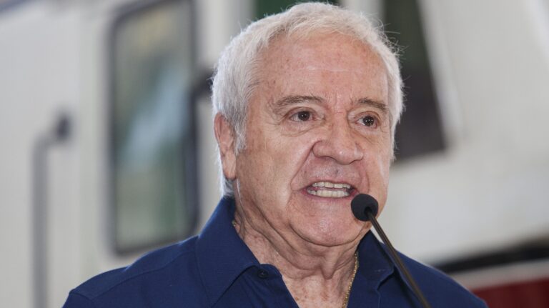 El “Pollo” Fuentes recuerda su éxito con “Te Perdí” y cómo se convirtió en ídolo juvenil: “Nunca me creí el cuento”