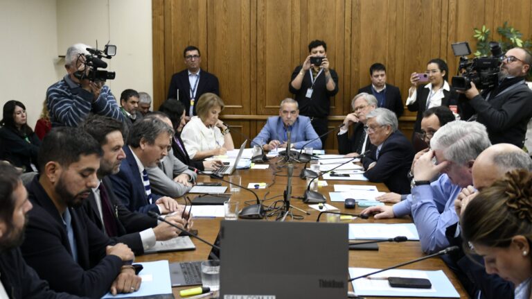 Fraccionamiento: Tensiones por distribución de la merluza común; Brito acusa al ministro Grau de no cumplir con su palabra