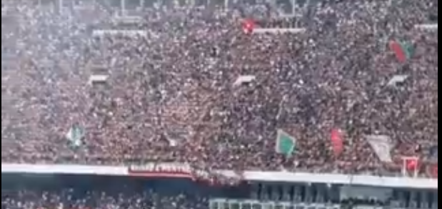 Tragedia en estadio de fútbol: Tres muertos y 81 heridos tras caer de tribuna