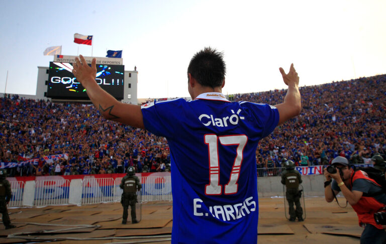 Eduardo Vargas complica el mercado de la U: “Más que solucionar problemas, va a traer un problema”