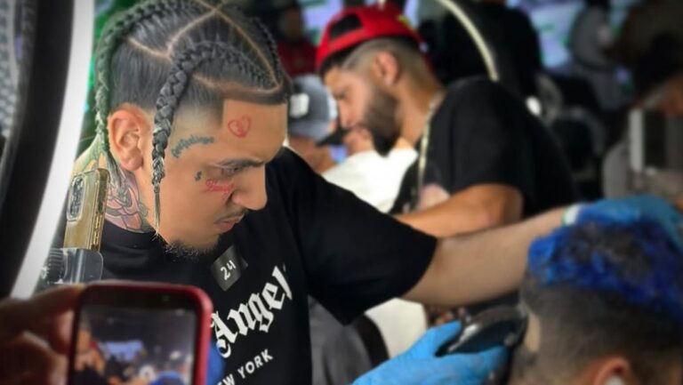 Barbero chileno triunfa en Estados Unidos: Lo han visitado jugadores del Mundial de Clubes y estrellas de la UFC