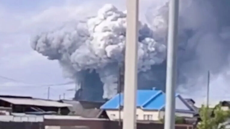 Ucrania ejecuta su mayor ataque con drones contra bases rusas antes de negociaciones de paz