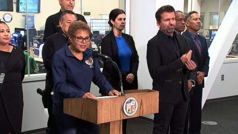 Anuncian toque de queda en el centro de Los Ángeles por protestas: Podría durar varios días