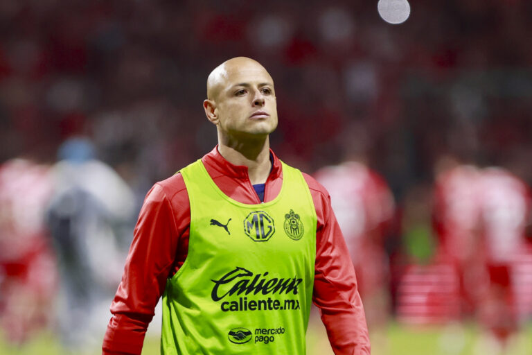 Chicharito Hernández recibe multa por promover estereotipos sexistas: “Mujeres, están fracasando y erradicando la masculinidad”