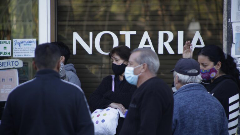 Aprueban reforma al sistema de notarios: Cambios en nombramientos, fin al notario vitalicio e ingreso del Sernac, entre otros