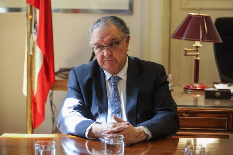 Huenchumilla reconoce necesidad de alcanzar lista parlamentaria conjunta pues 