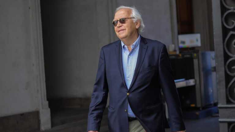 Exministro Burgos dice que fue contrario a 