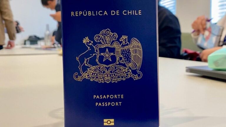 Chile sube al puesto 14 en el ranking de los pasaportes más poderosos del mundo