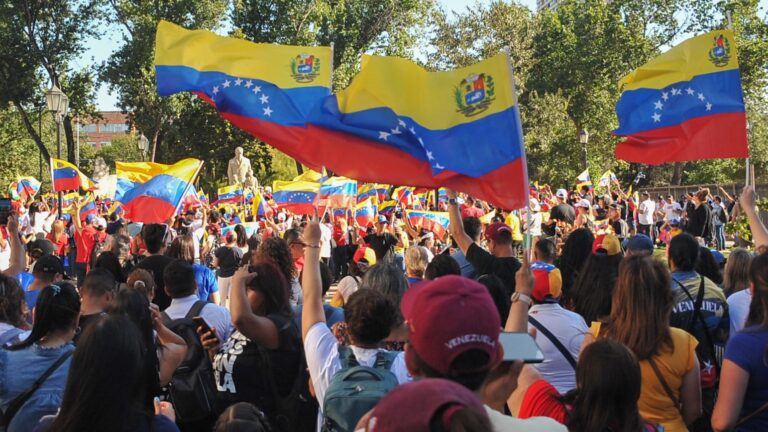 Comunidad venezolana en Chile responde al diputado Manouchehri: “Rechazamos la caricaturización de nuestra identidad