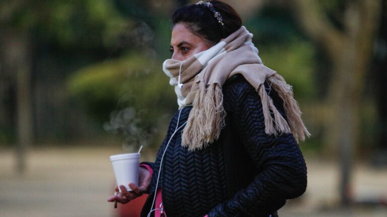 Heladas en la RM y otras cinco regiones: Frío persistente en la zona centro-sur