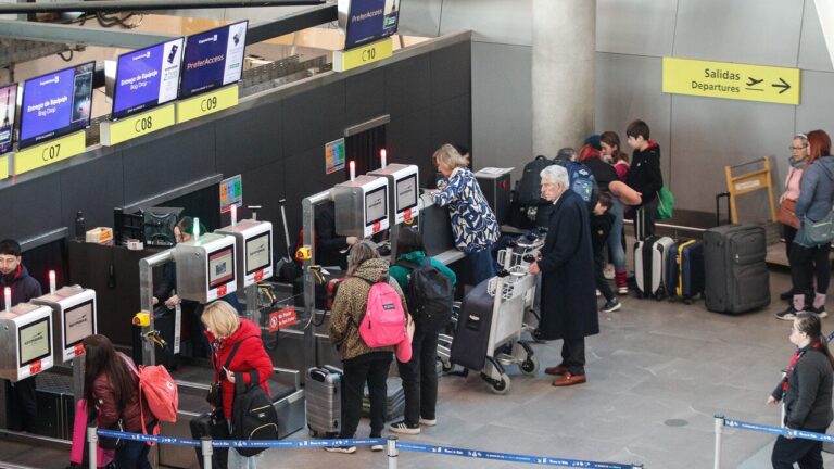 Aeropuerto de Santiago: Tráfico aéreo alcanzó cifra récord de más de 13 millones de pasajeros en el primer semestre