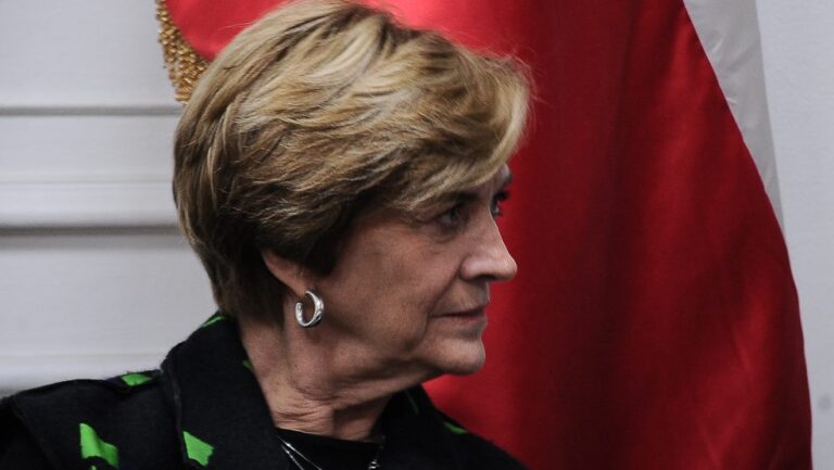 Evelyn Matthei, candidata presidencial de Chile Vamos: 