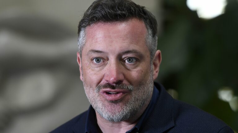 Sichel respalda a Matthei y recuerda su campaña contra Kast: 