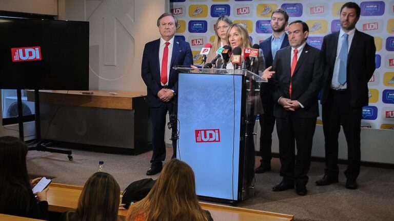 El llamado de la UDI a la oposición para construir una lista parlamentaria única: 