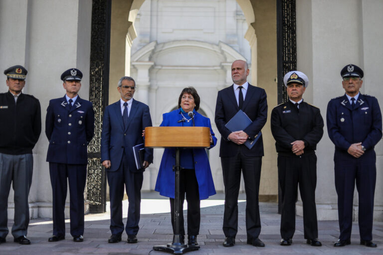 Presidente Boric instruye a la FACh entregar antecedentes a la Fiscalía de funcionarios investigados por narcotráfico