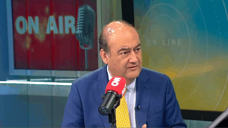 Reforma al sistema notarial: Abogado explica requerimiento de notarios por límite de 75 años