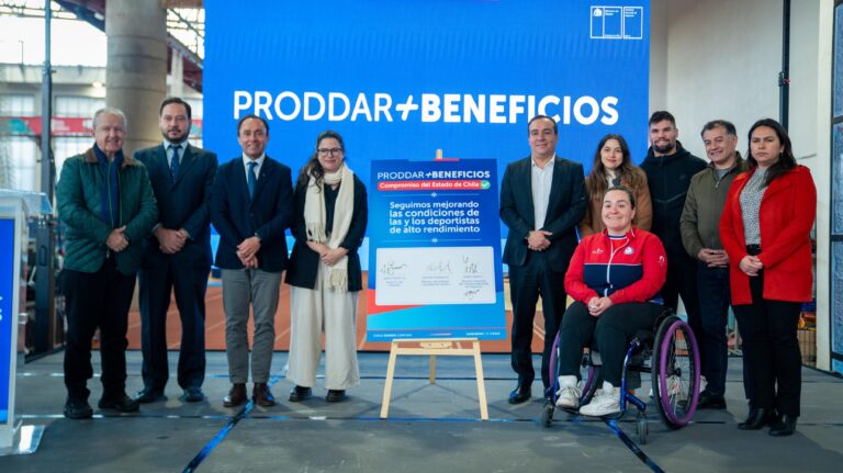 Anuncian modificaciones al reglamento para obtener Beca Proddar: Tendrán foco en maternidad, estudios y salud