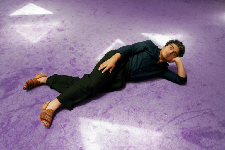 Helado Negro confirma show en Chile 2025: Fecha, lugar y entradas