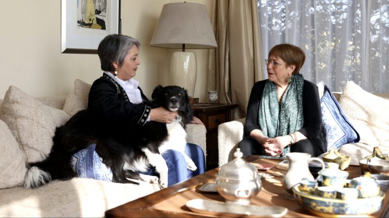 Michelle Bachelet se reunió con Jeannette Jara, cita esperada en su comando tras ser elegida candidata presidencial