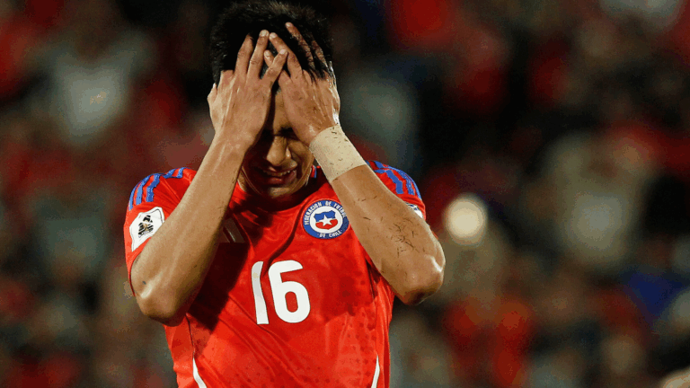 Peor que Uzbekistán: El nuevo puesto de Chile en el ranking FIFA tras su deslucido desempeño en eliminatorias