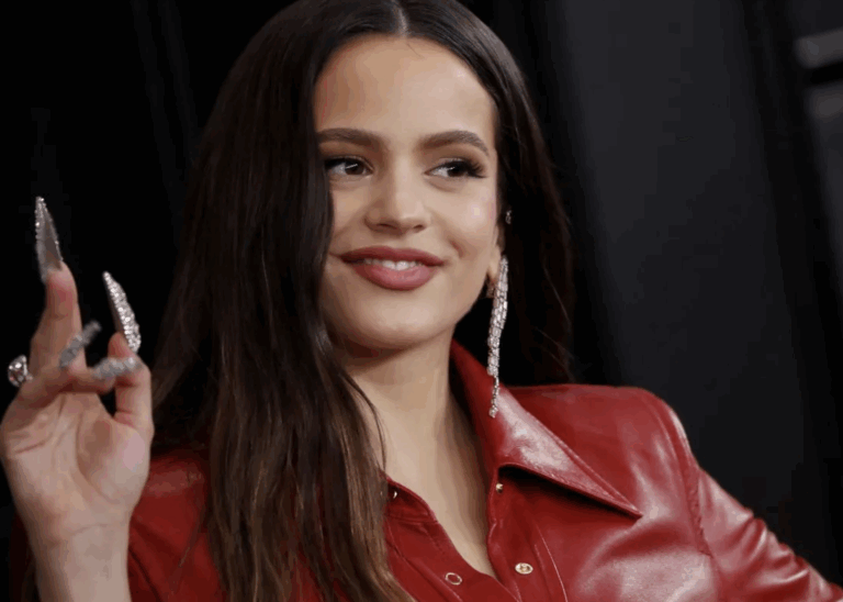 Diseñador español rechazó vestir a Rosalía por no pronunciarse sobre Palestina: 