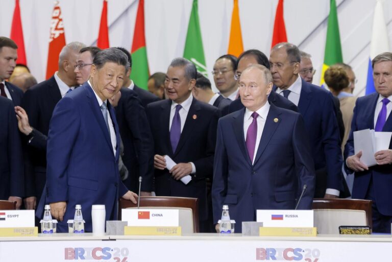 No se verá con el presidente Boric: China confirma que Xi Jinping no irá a la cumbre de BRICS en Brasil