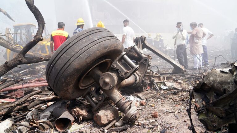 Tragedia aérea de Air India: Informe preliminar revela que el accidente se provocó por corte de combustible