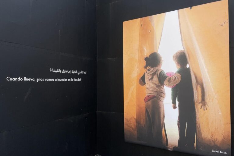 Exposición sobre la niñez asediada en Gaza llega al Museo de la Memoria